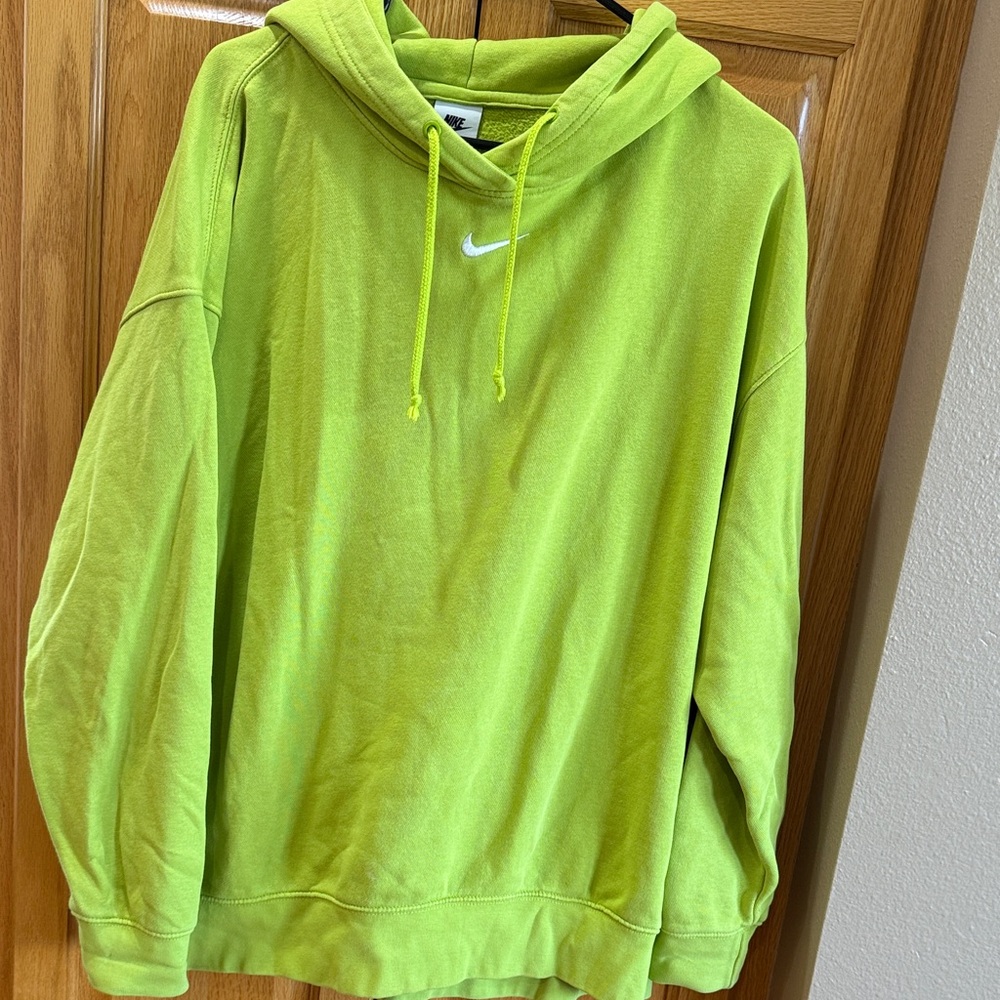 Nike Men's Lime Green Pullover Hoodie